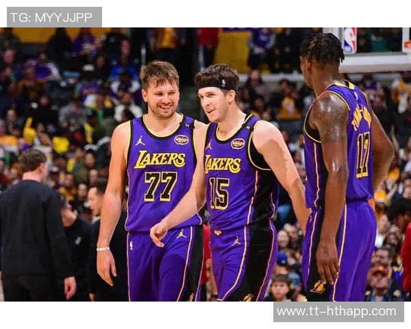 湖人新赛季四场比赛均有球员得分40东契奇和里夫斯表现惊艳